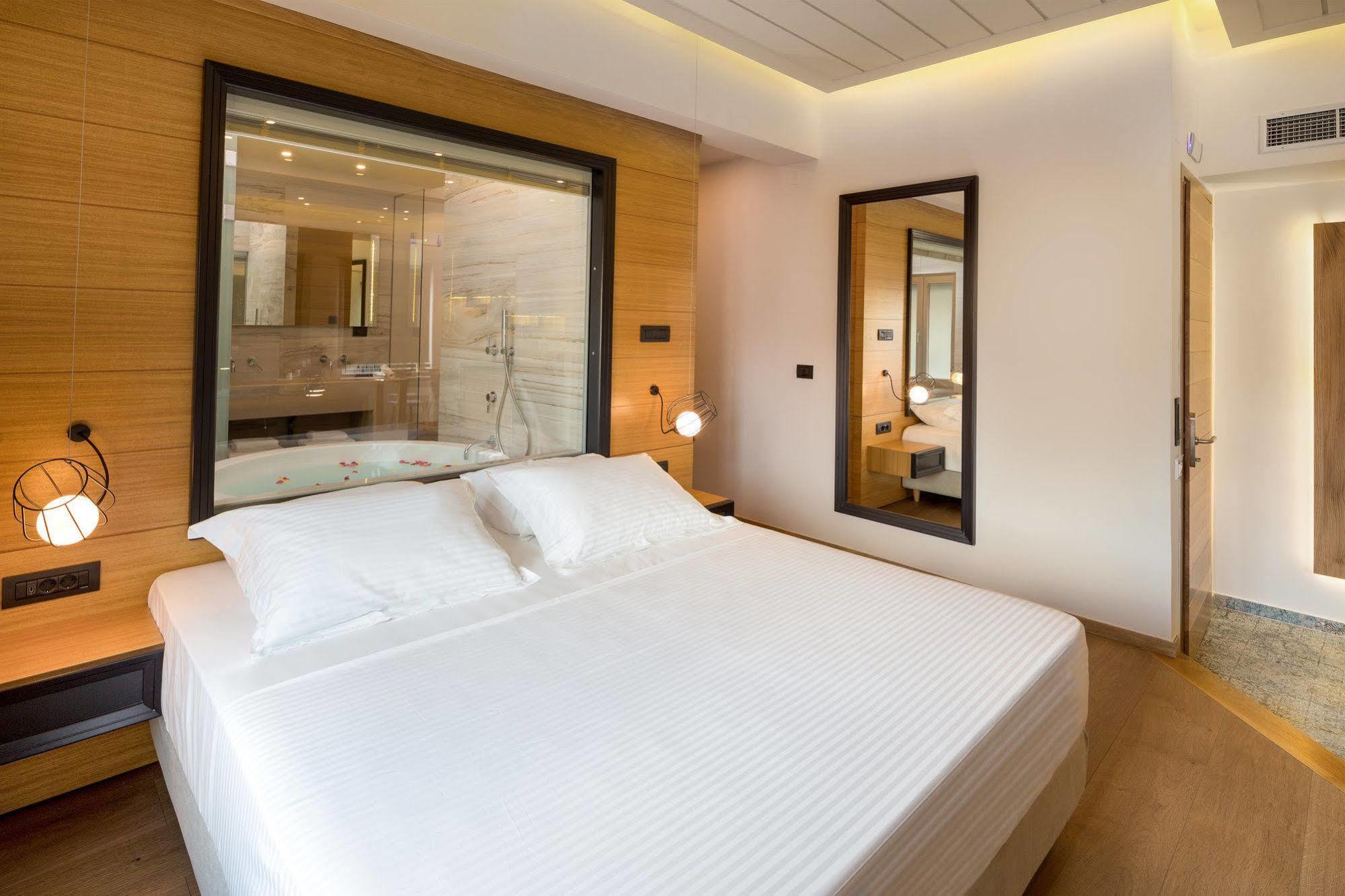 Querini Luxury Suites Hriszí Aktí Haniá Kültér fotó